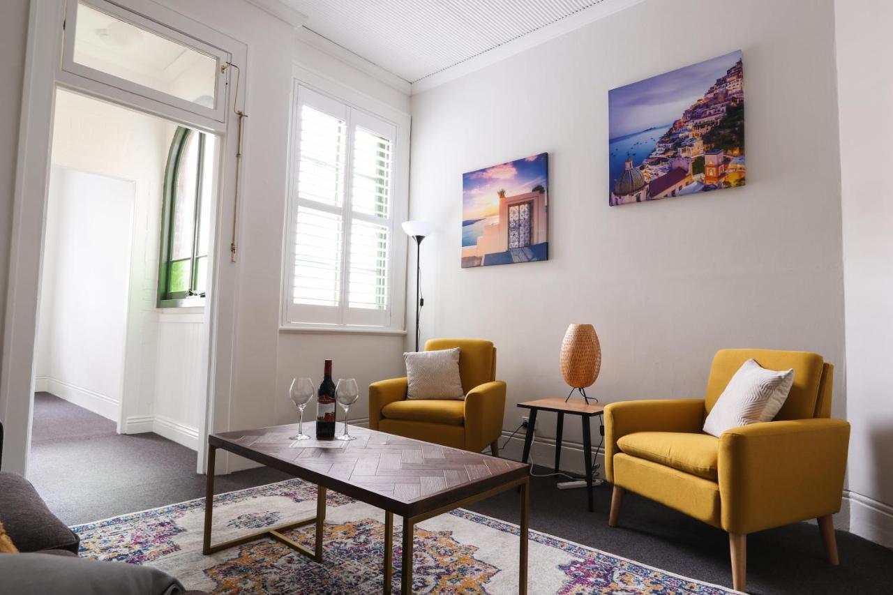 Discover The Rocks - Historical Terrace House Sydney Exterior photo