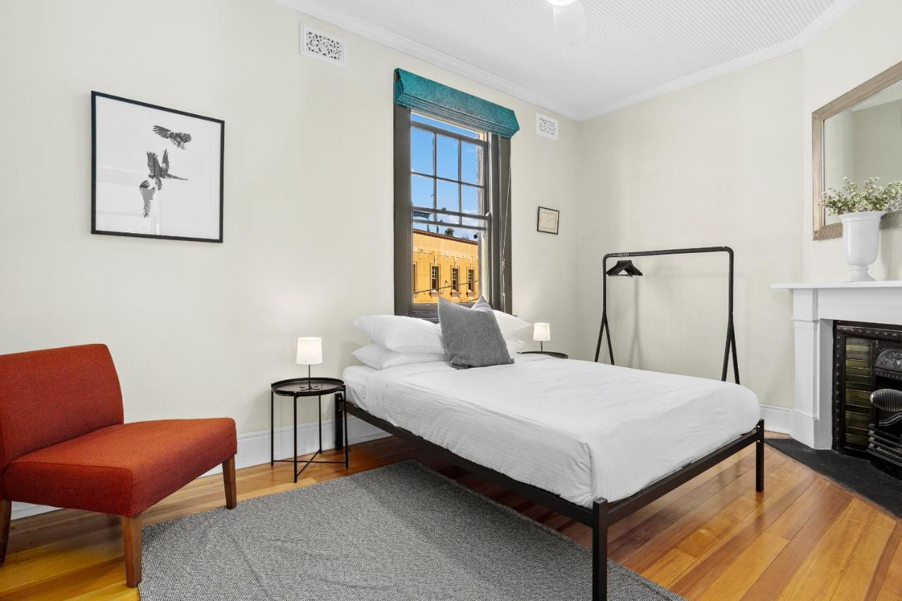 Discover The Rocks - Historical Terrace House Sydney Exterior photo